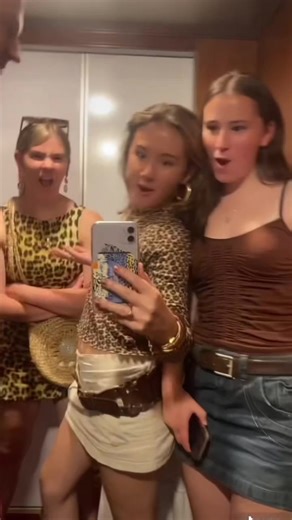 erin ⭐️ (@erin_crowther)’s videos with Dancing in the Elevator - Norris Nuts