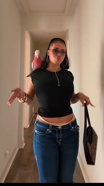 Asia Monet Ray: Dance Mom Superstar with Twins