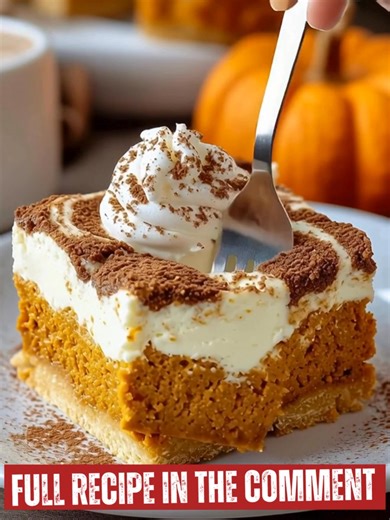 467K views · 1.4K reactions | Pumpkin Roll Bars Ingredients → Pumpkin Batter 6 tablespoons unsalted butter, melted 1½ cups granulated sugar 2 large eggs 1 (15-ounce) can pumpkin puree 1 teaspoon vanilla extract ¼ cup water 2 cups all-purpose flour ..... Fυll ᖇecίpe in Coʍmеոτ  | Homemade Recipes | Facebook