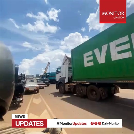 UPDATE: A train has been involved in a crash with a Sino truck at the railway crossing near Nsambya subway, overturning the vehicle and spilling concrete onto an oncoming Toyota Land Cruiser. It is not yet clear whether there are any fatalities or serious injuries. Police are on site clearing the wreckage. #MonitorUpdates📹: Malcolm Musiime