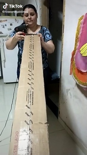Cómo hacer una Biblia gigante de cartón