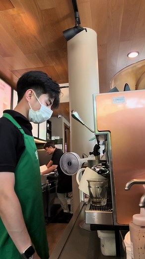 Latte Art Frist time in my life #starbucks #starbucks #parttime #barista