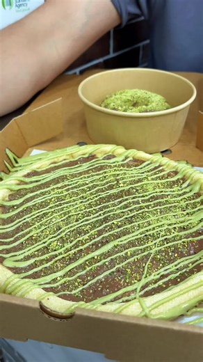 Merry Christmas guys!!! We’re open till 2am!! Order via Foodhub for 30% off your order! Dions 843 high street Kingswinford Dudley DY6 8AA 01384 862 019 #foodiesoftiktok #merrychrismas #christmaseve #foodiesoftiktok