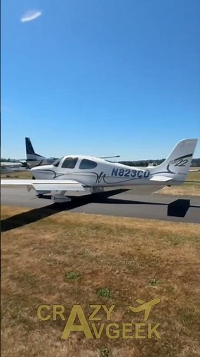 Cirrus SR-22 Taxiing at Harvey Field ✈🛩 | #planespotting #cirrus #sr22 #planes #aviation #avgeeks