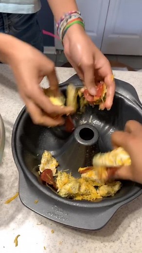 Delicious Pull-Apart Pizza Recipe