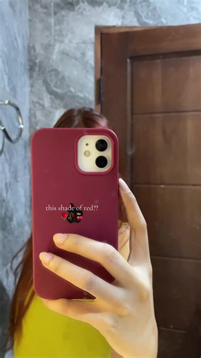 iPhone phone case wine red shade — 33 pesos, free shipping