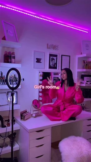 Victoria Picks on Instagram: "Girls Room Tour 🎀✨💗 Comment “ROOM” for the links or tap my bio for every detail! Soft, cozy, and full of girly touches — this room is truly my comfort space. Pink tones, cute decor, and dreamy vibes everywhere! ✨💕 ✨ Soft feminine aesthetic ✨ Cozy warm lighting ✨ Cute decor moments ✨ Total girly dream room Vid credits: yass_ootd Tags: #GirlsRoom #GirlyRoomInspo #PinkAesthetic #roomtour #roomdecor #room #interior #homedecor #roomdesign #interiordesign #roominspirat