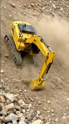 RC Excavator Digging Down a Steep Hill! 🚧