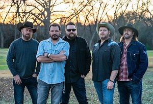 Reckless Kelly Explains the Writing Behind 'American Jackpot' and 'American Girls'