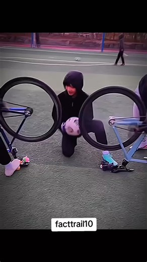 Understanding Physics Through Humor and Memes