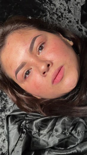 Cejas perfectas, mirada lista! ✨ Consigue ese acabado suave y natural con nuestro Efecto Polvo (Powder Brows). El toque de maquillaje ideal que no se corre y resalta tu belleza natural todos los días. 📍 Disponible en Memphis, TN (Área 38128). 📅 ¡Reserva tu cita hoy mismo! #MemphisBrows #PowderBrows #MemphisBeauty #Micropigmentacion