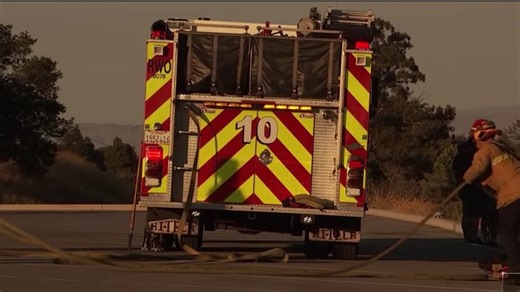 Fire causes traffic backup on the Peninsula