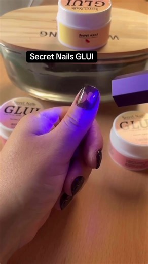 Secret Nails GLUI: Long-Lasting Nail Glue Solution