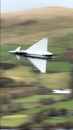 TARNISH EURO TYPHOON MACH LOOP Flyby Fighter #eurofighter #fighterjet #typhoon #eurofightertyphoon