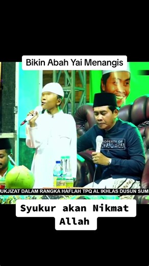 Azam Nyanyi Lagu Ibu
