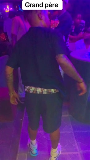 Partout on n’impose notre son le challenge continue @twofirebuzz 🔥 ♥️ 😎 @ÉCLIPSE LA MAGIE 🇨🇲🪄 @tapisvertlevrai237 @Authenti´k l’explication 🇨🇲 @le.lions.blanc🇨🇲🇮🇹 @bb_love_le_totem @LE PRINCE DU GHETTO🤴🇨🇲 @BIEN DOZÉ @COUPÉ DÉCALÉ STAR @Yuri Yagami 🥊 🇨🇲 #tiktokafrique🇹🇬🇨🇩🇨🇮🇧🇯🇬🇦🇨🇲🇬🇦 #tiktoknigeria🇳🇬 #challenges_tiktok