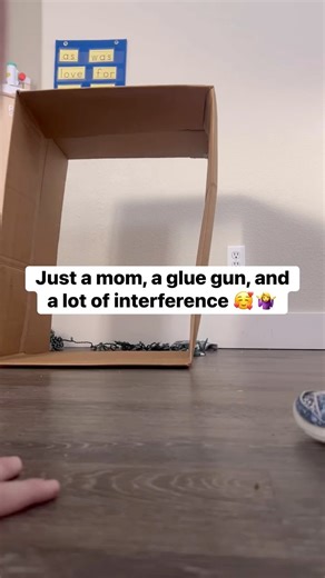 Does anyone have tips on luring children (and one husband) into a box to take pictures? Asking for a friend. Follow along to see how this turns out 🫠🤦‍♀️😜 #christmas #itsbeginningtolookalotlikechristmas #specialneedsfamily#christmasdecor #familypictures #why #diy #getinthebox | Sarah Robinson