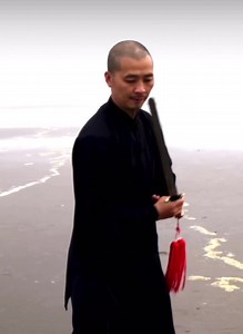 20 reactions | 32 Yang Tai Chi Sword Full form and step by step tutorials Online learning daouniverse.com footage by @ffefilms #daouniverse #jianfengchentaichi #32taichisword #taichi #taiji #taijiquanyang #balance #focus #health #healthylifestyle #energy #peaceful #zen #chang #dao #tao #武術 #太極拳 #wushu #kungfu #bendoregon #bendoregonlife #martialarts | Dao Universe | Facebook