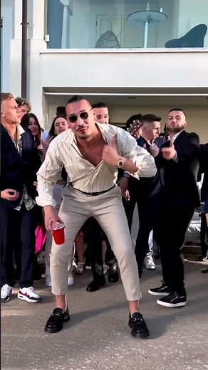 APACHE 207 - DIE NACHT (OFFICIAL HÖRPROBE)