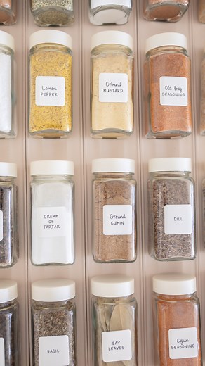 67K views · 974 reactions | Let’s organize my spice drawer! 懶 LINKS to shop in comments below! #homeorganization #organizedhome #neatmethod #amazonfinds #spiceorganization | Teresa Caruso | Facebook