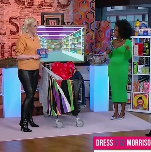 Steph McGovern #stephmcgovern #leather #leatherleggings #fauxleather #fauxleatherleggings