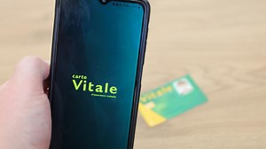 Carte vitale sur son smartphone : on vous explique comment la télécharger