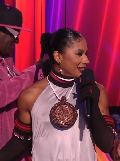 @flavorflav is a man of his word – and there's no taking this shining masterpiece away from @jordanchiles 🕰️✨ #VMAs