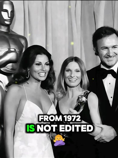 This original Oscars photo from 1972 is not edited. Observe it closely and try not to gasp when you see it in the first comment below😱⬇️ | Manandhar 22