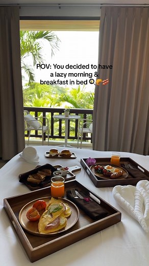 Room service breakfast with a view 🛎️📸 #roomservice #hotelbreakfast #phuket #thailand #seahillsresort #breakfastgoals #hotellife #travelbucketlist #travel