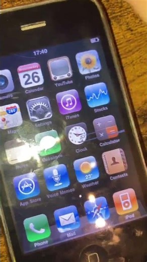 iPhone 3G on iOS 4 in 2025