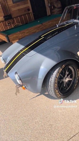 Backdraft Racing: Ford Cobra Lights Show