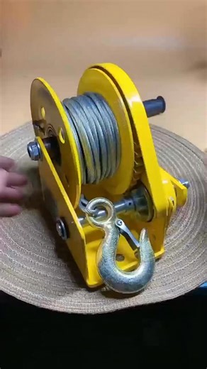 Chang He Hoist on Instagram‎: "🏭Chuanghe Hoist Winch --------------------------------- 👉🏻Learn More YouTube➡️@Sylvie一 Wechat ➡️ Hb17325360553 Ins ➡️ chuanghehoist_ VK ➡️ id1072790472 ----------------------------Email :cahoyuezhou740@gmail.com WhatsApp :wa.me/8617325360553 ---------------------------------- #LiftingEquipment #ChainHoist #ElectricHoist #PalletTrucks #ElectricWinch LiftingSlings TransportCarts MaterialHandling HeavyDuty IndustrialSolutions GlobalShipping SafetyFirst WarehouseSol