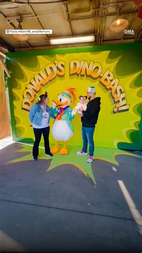 We are "quacking" up over this sweet interaction between a baby girl and Donald Duck at Walt Disney World. 😂 https://trib.al/zwxLfeS | Good Morning America