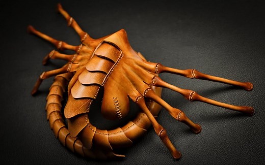 手工制作异形抱脸虫面具Facehugger