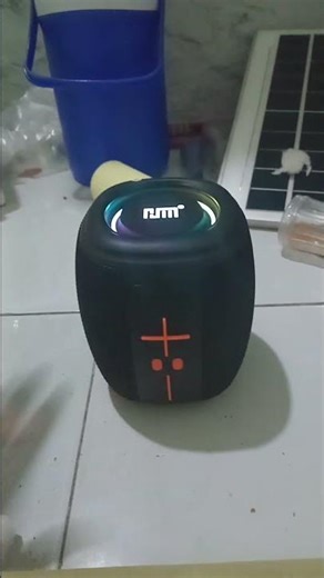 HM-805 LED Speaker Startup and FM Mode and shutdown