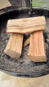 Recipe: https://cookingintheyard.com/campfire-ribs/ | Cookingintheyard