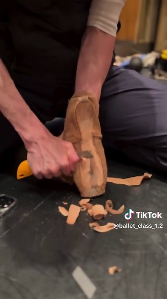 Exploring Pointe Shoes and Their Unique Qualities