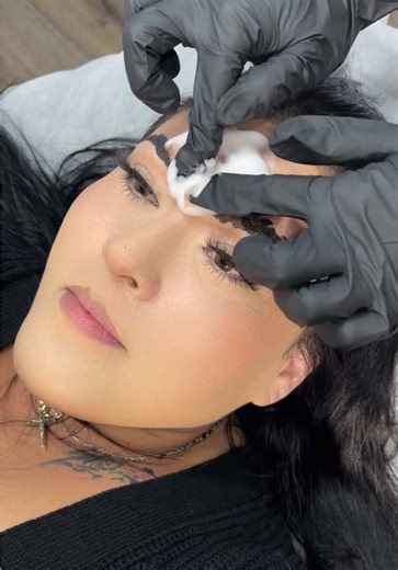 Perfect Balance: Natural Look with Ombre Powder Brows