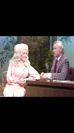 Dolly Parton Makes Her First Appearance on Her Birthday Carson Tonight Show #JohnnyCarson #dollyparton #reelsviral | Best Seen