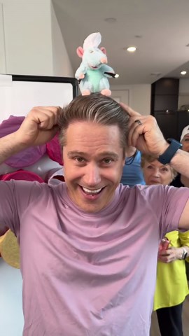 Egg tic tac toe that gets everyone laughing