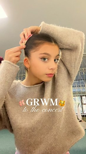 Here’s how our ballerinas prepare for the concert. 🩰 They dress in their elegant costumes, carefully checking every detail. An air of excitement fills the room as the girls exchange glances backstage, their eyes filled with anticipation. The sounds of the melody resonate from behind the curtains... at this moment, they are not just ballerinas — they are great artists, ready to share their magic with the world. 🤍 | Russian Ballet International