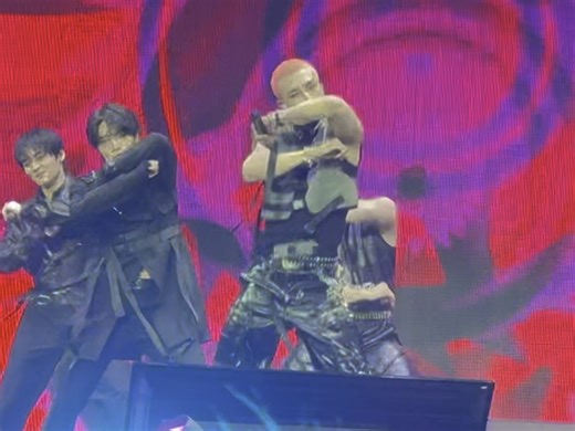 梦回粉发时期的Back door直拍 感觉真的是这两年最好的一场谁懂