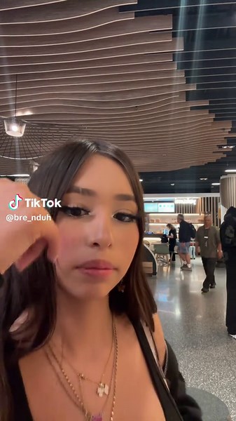 I been at this airport for 4 hours now I’m bored #fyp #dance #zyxcba | dancing