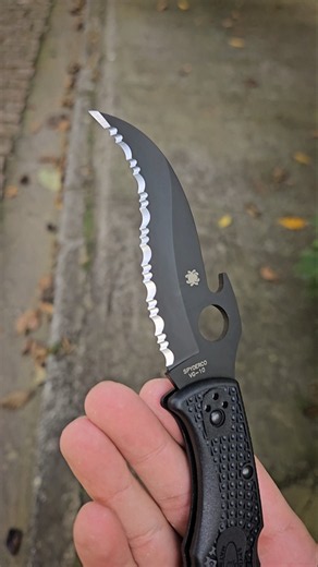 Você já conferiu o review do canivete Spyderco Matriarch 2 Wave? #Spyderco #Matriarch
