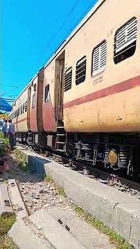 train running status