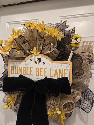 Bumble Bee Wreath - Etsy