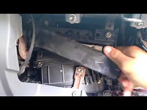 Cambiar filtro de aire interior, Camioneta Toyota.