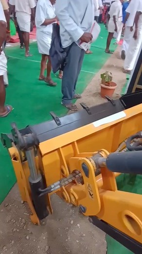 666K views · 8.3K reactions | 3 லட்சம் போதும் டிராக்டர் ஐ jcb ஆ மாற்றலாமா #shorts #jcb #minitractor #agribull #AgricultureInnovation | Future Agri Machines | Facebook