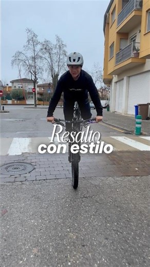 Typical roadside but with style 😎 #bike #mtb #bicycle #trialbike