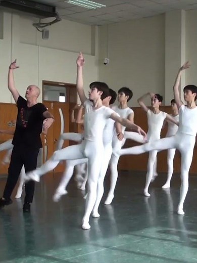 北舞附中芭蕾男班大师课 中法文化艺术交流协会第十九次访华实录第三站